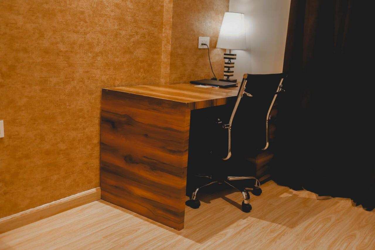 Pānīpat The Orlov Hotel מראה חיצוני תמונה