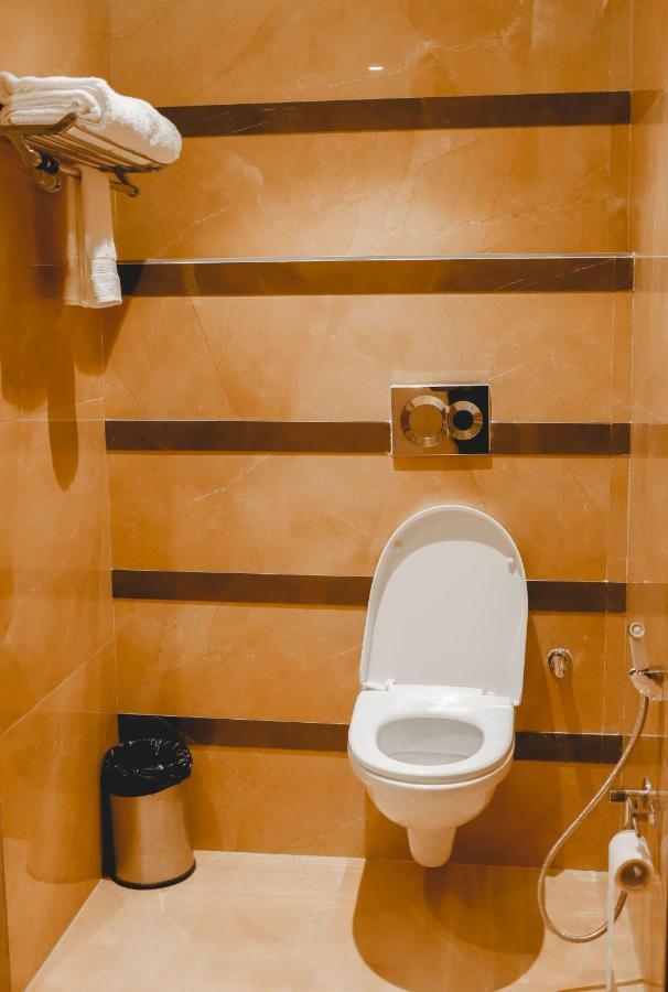 Pānīpat The Orlov Hotel מראה חיצוני תמונה