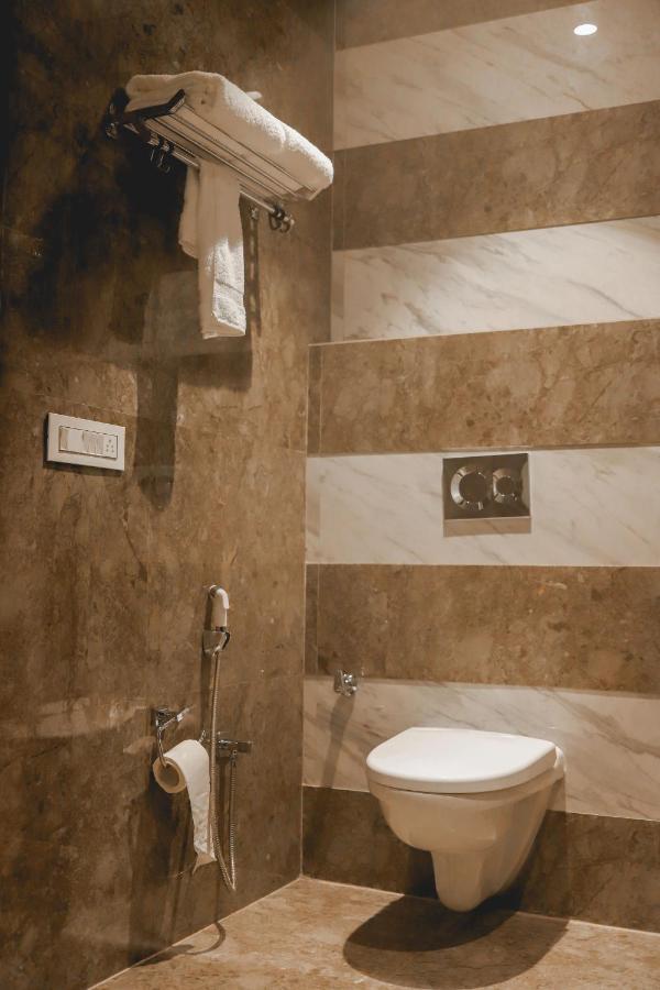 Pānīpat The Orlov Hotel מראה חיצוני תמונה